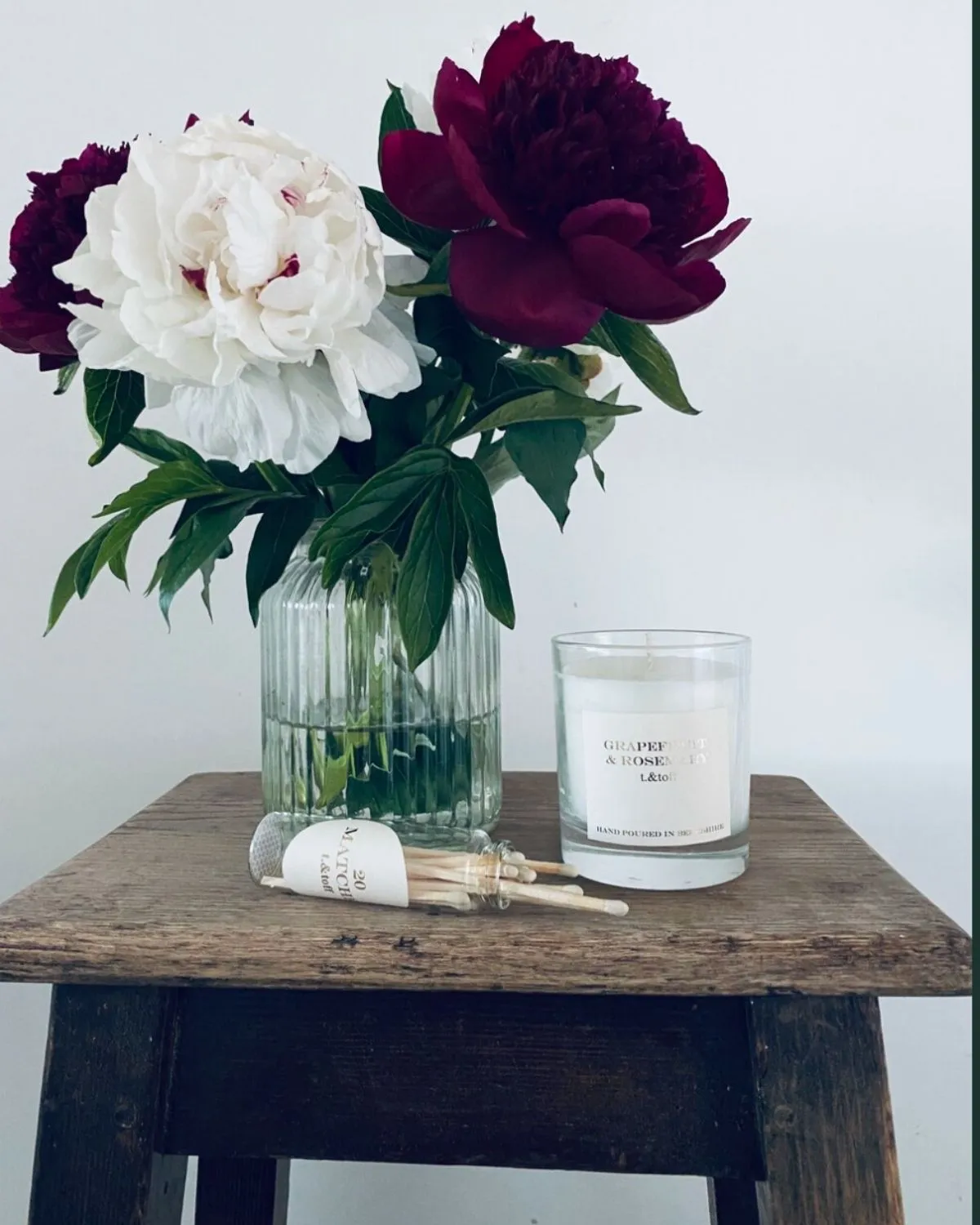№2 Grapefruit   Rosemary Candle