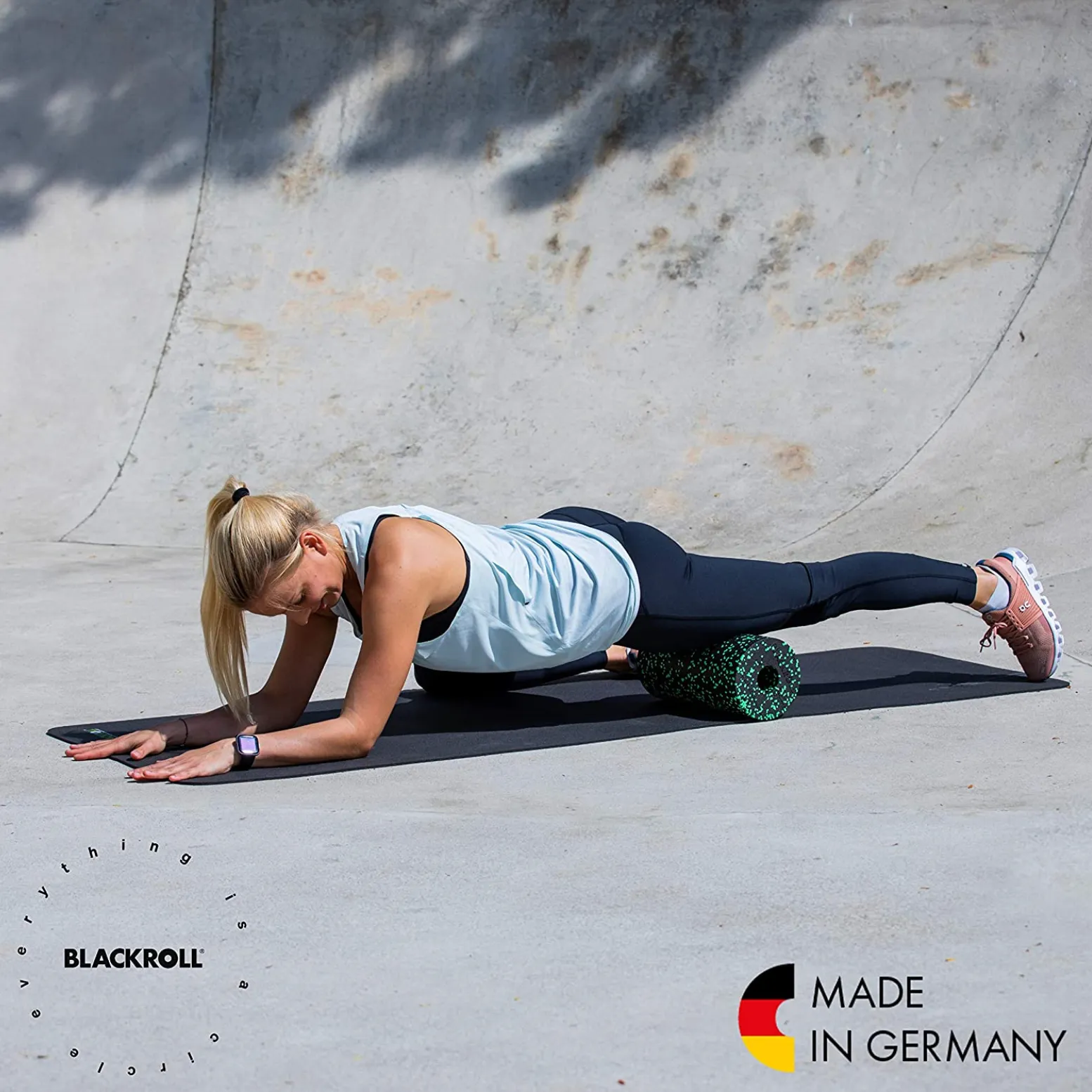 BLACKROLL - Standard Foam Roller, Ideal for Myofascial Trigger Point Release and Back Massage, for Yoga, Home Gym Workouts and Muscle Recovery, Versatile Foam Roller for Exercise