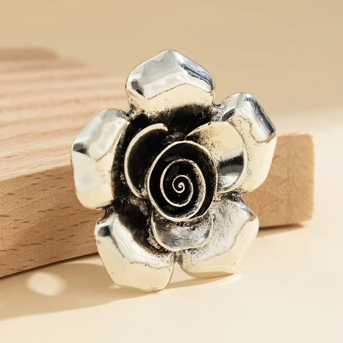 Chic Silver Tone Flower Open Ring