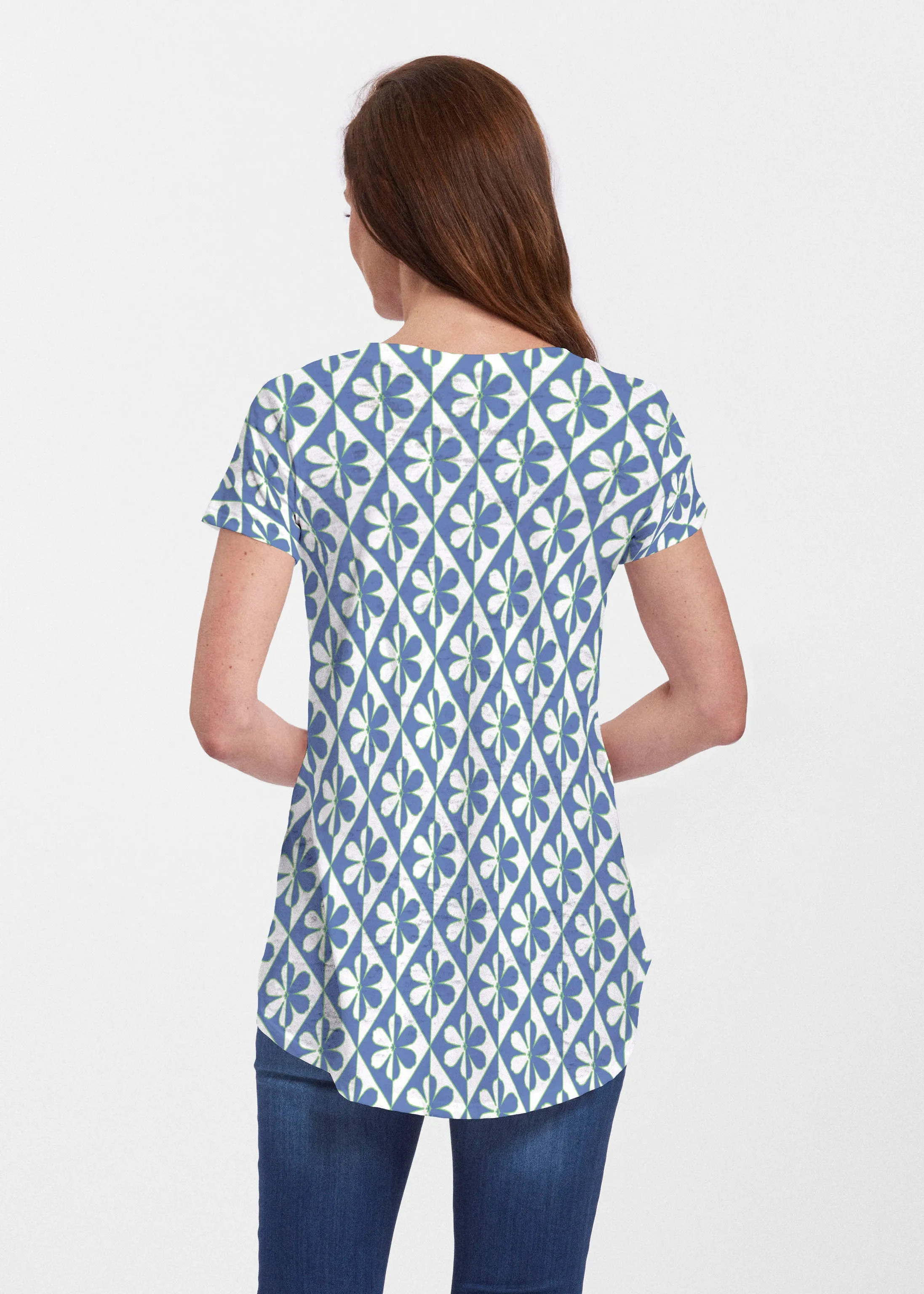 Cosmo Geo (13568) ~ Short Sleeve Scoop Neck Flowy Tunic