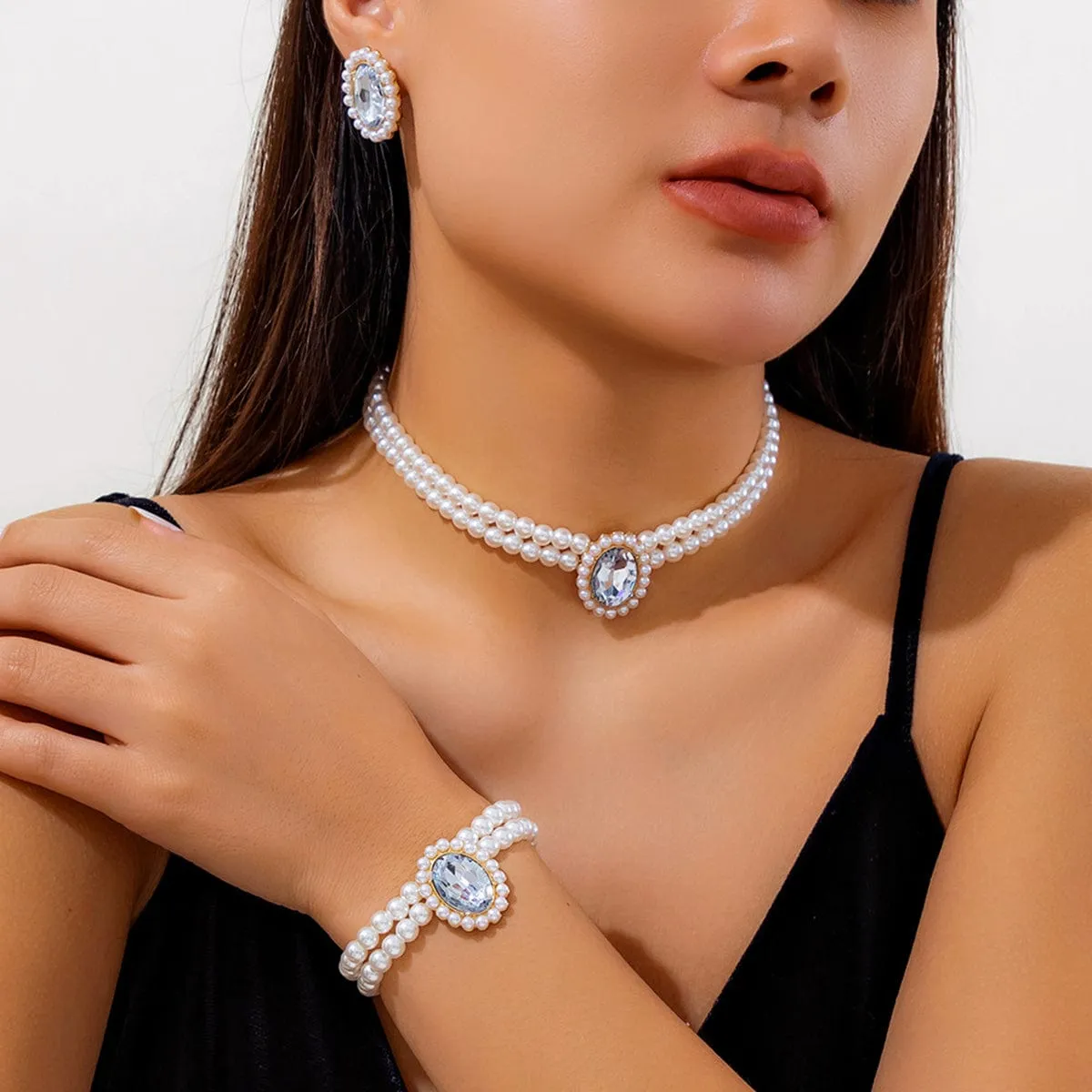 Elegant Emerald CZ Inlaid Pearl Chain Choker Necklace Bracelet Earrings Set