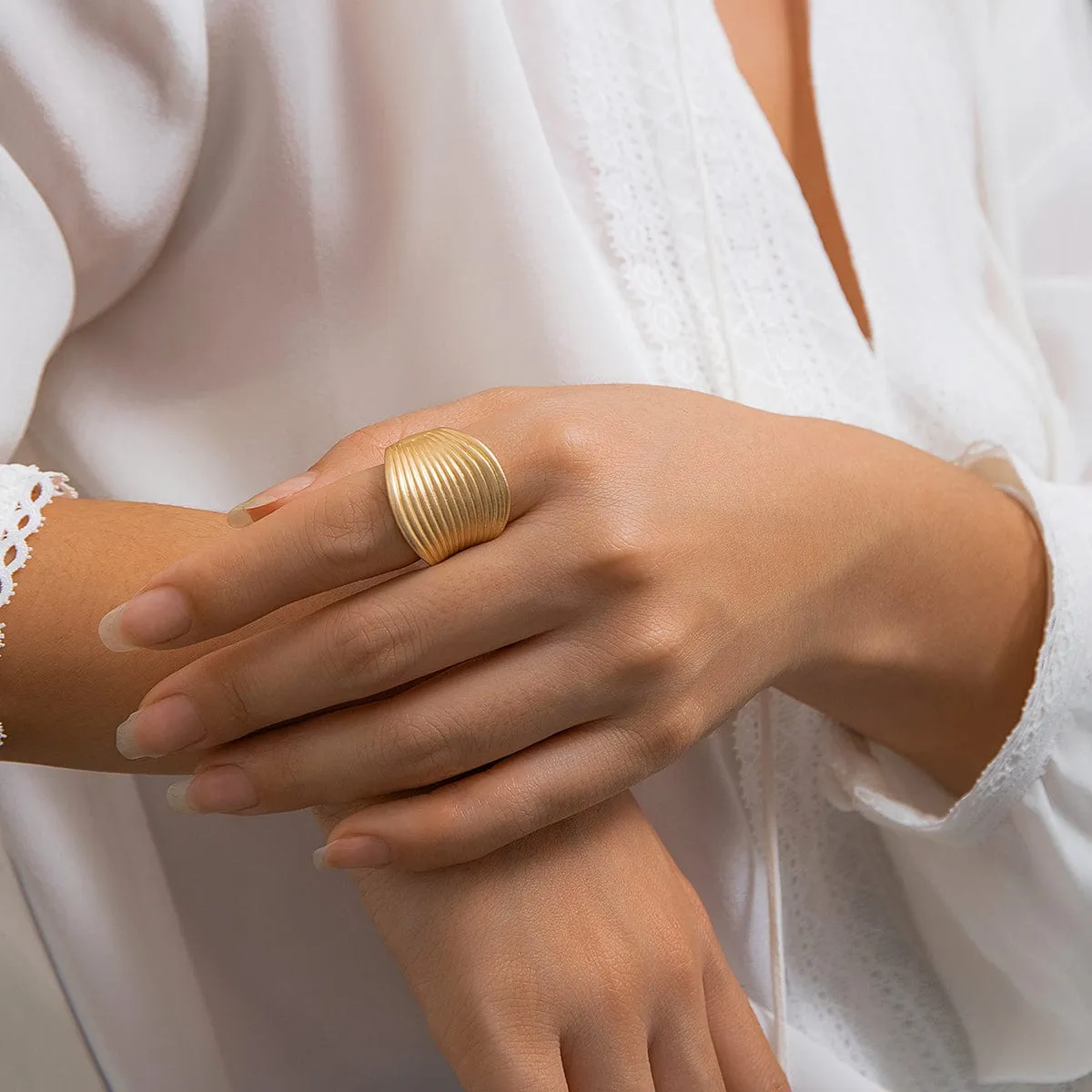 French Style Round Pleated Metallic Open Ring