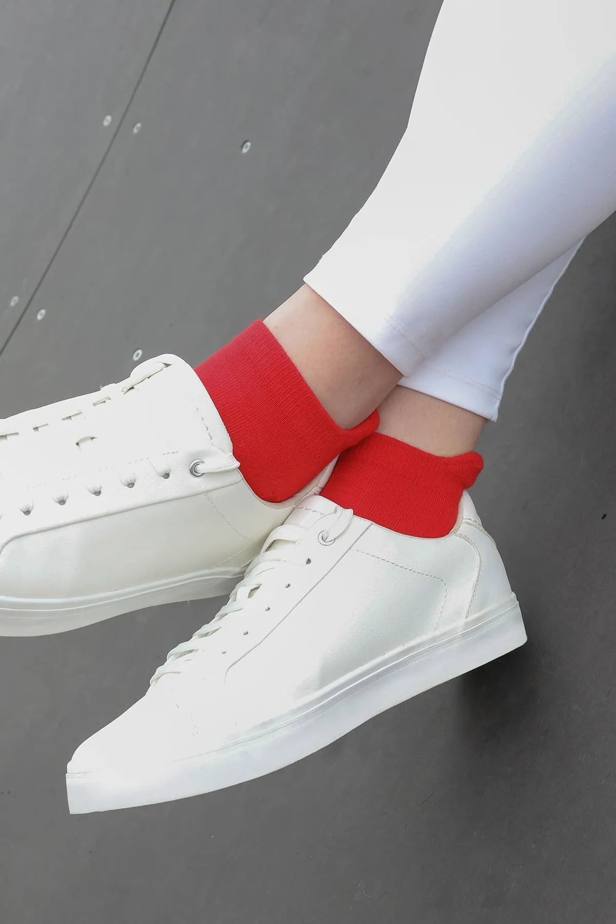 Organic Cotton Women's Trainer Socks | Red
