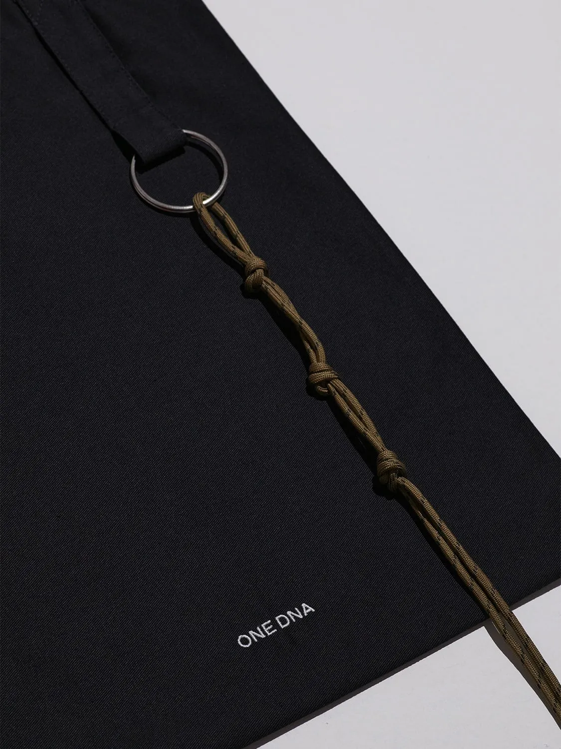 PRE-ORDER: Keyring Tote Black w/ Camo Paracord