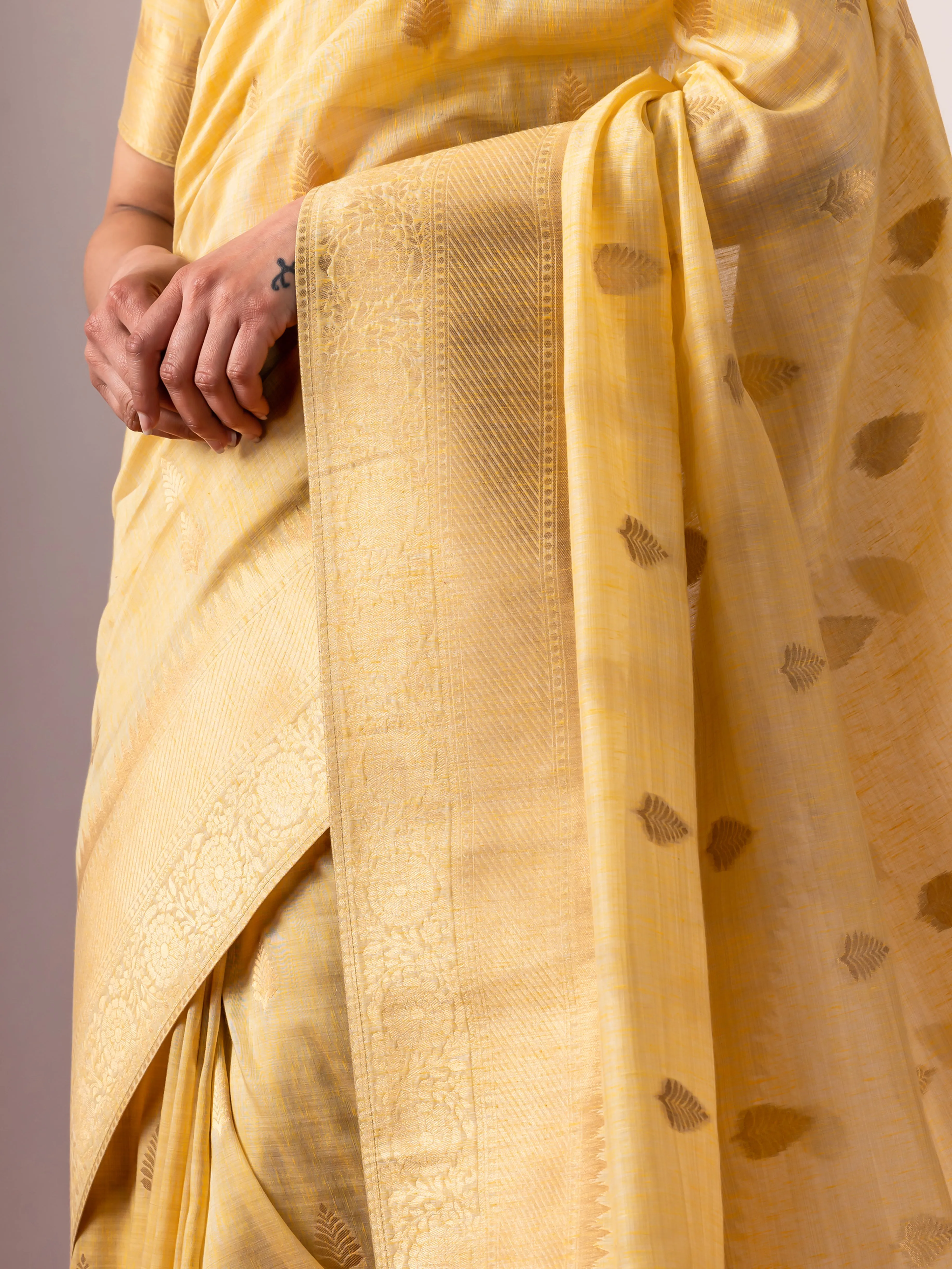 Saba Cream Soft Silk Saree with Blouse Fabric