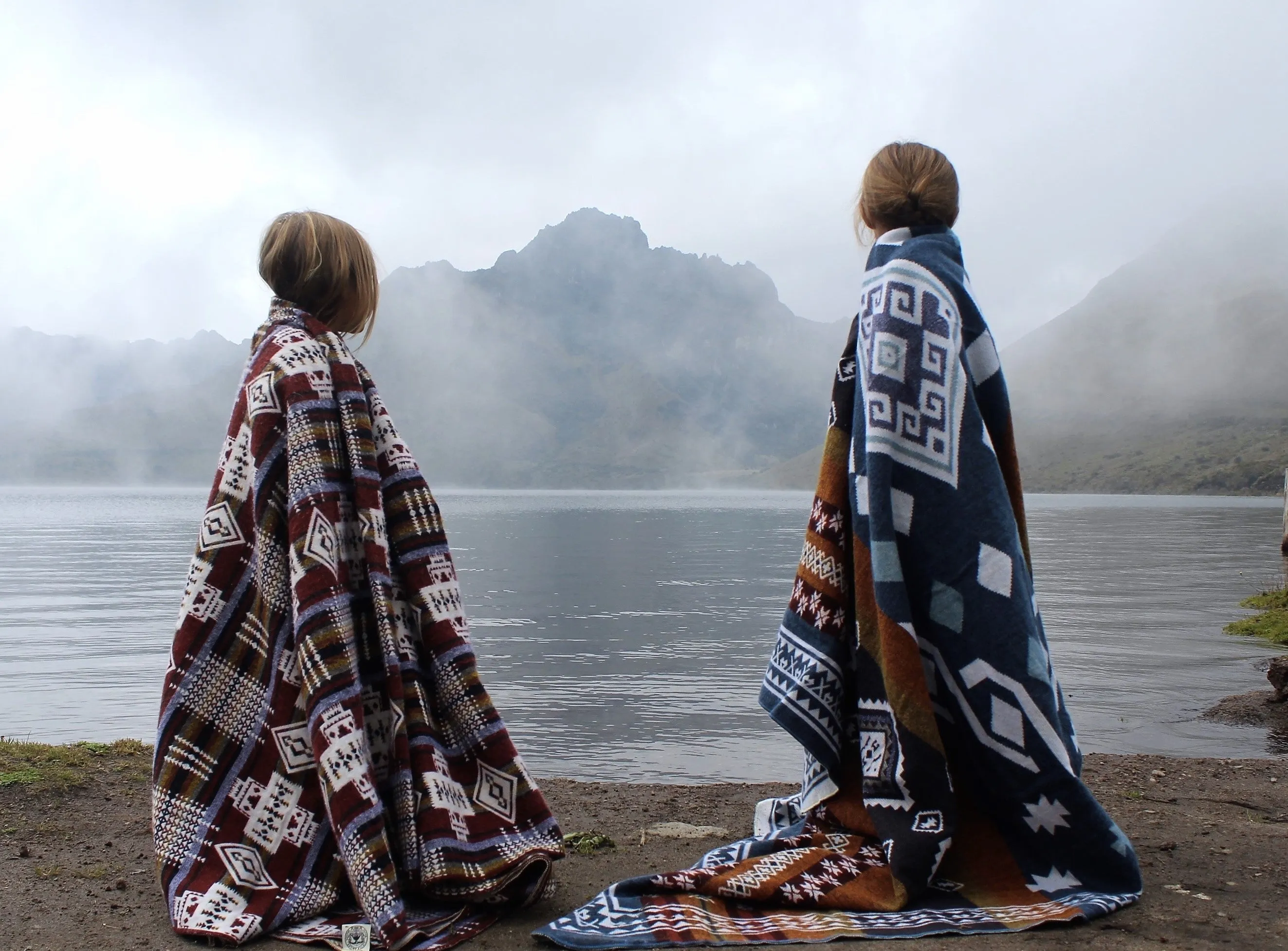Tierra y Fuego Large Blanket