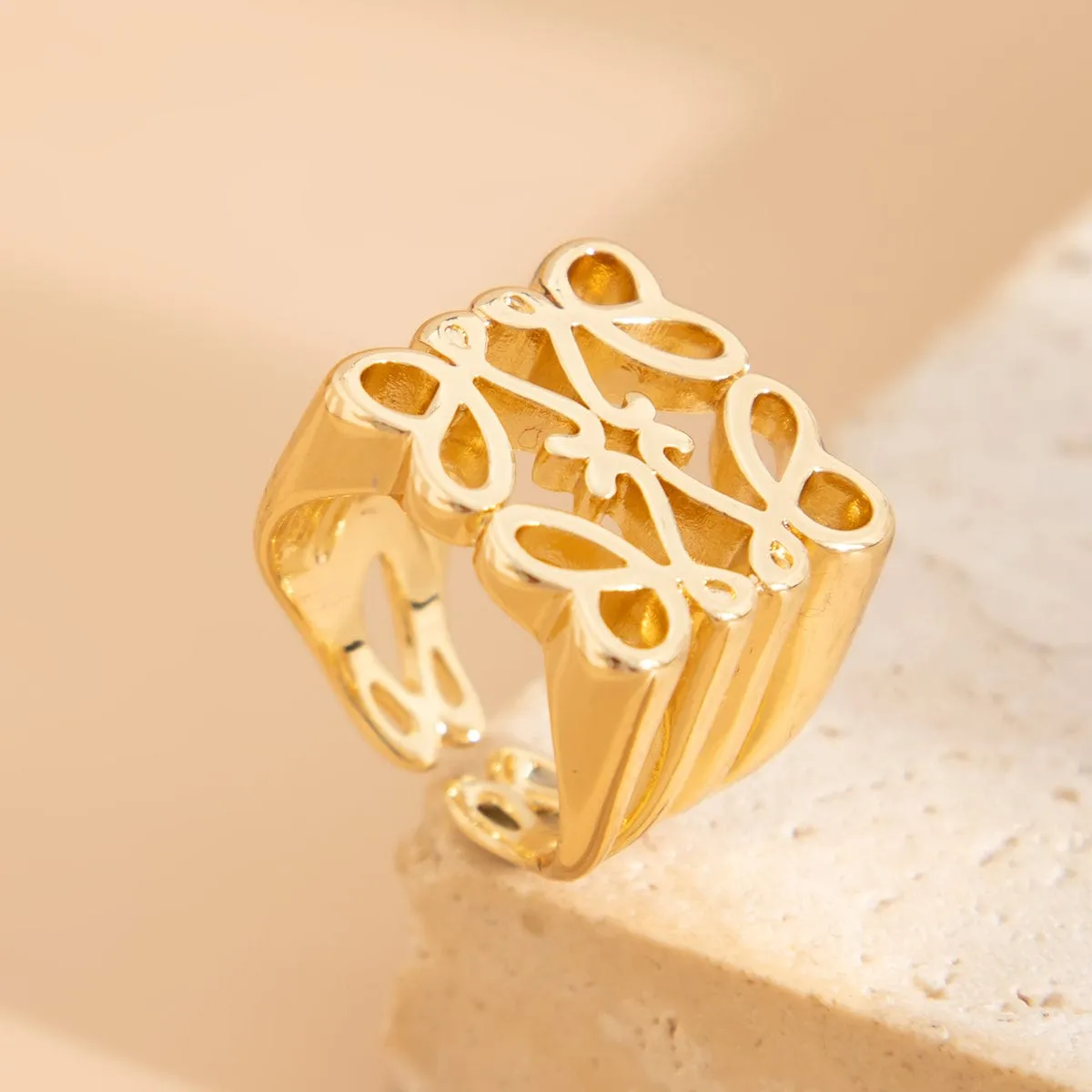 Vintage Hollow Pattern Square Open Ring