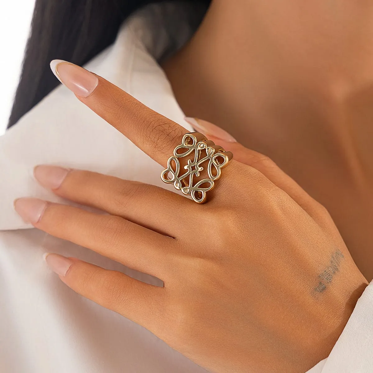 Vintage Hollow Pattern Square Open Ring