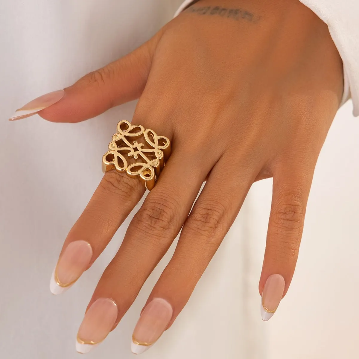 Vintage Hollow Pattern Square Open Ring