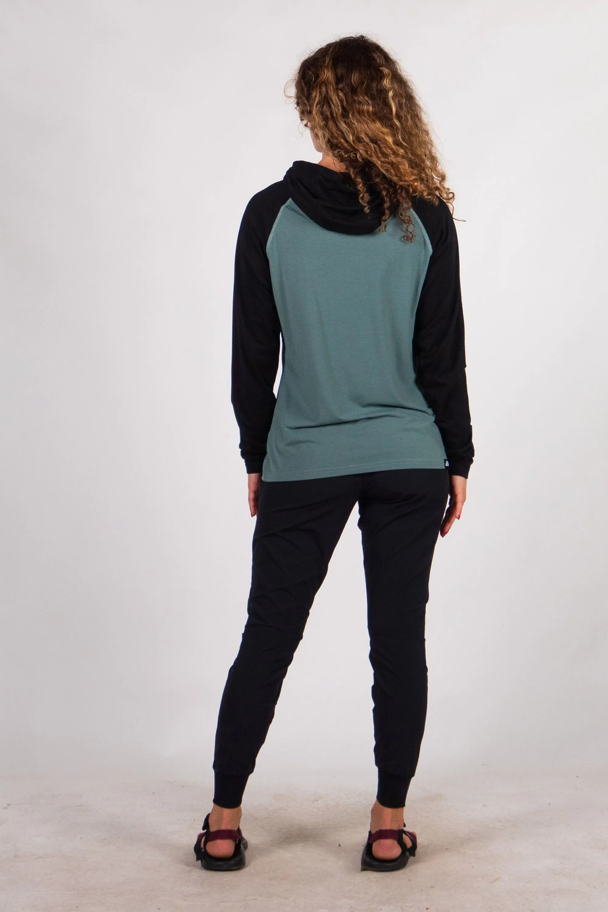 Women's Core Traverse Tek Hoodie